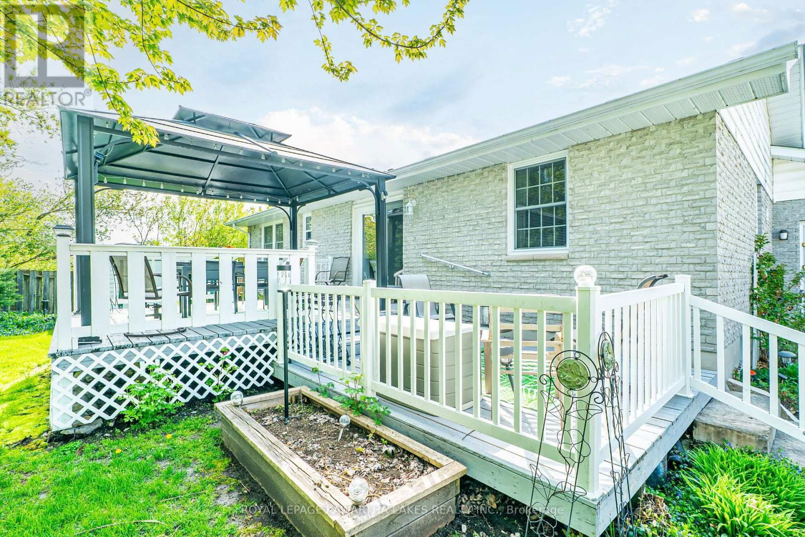 83 LORI BOULEVARD Image 37