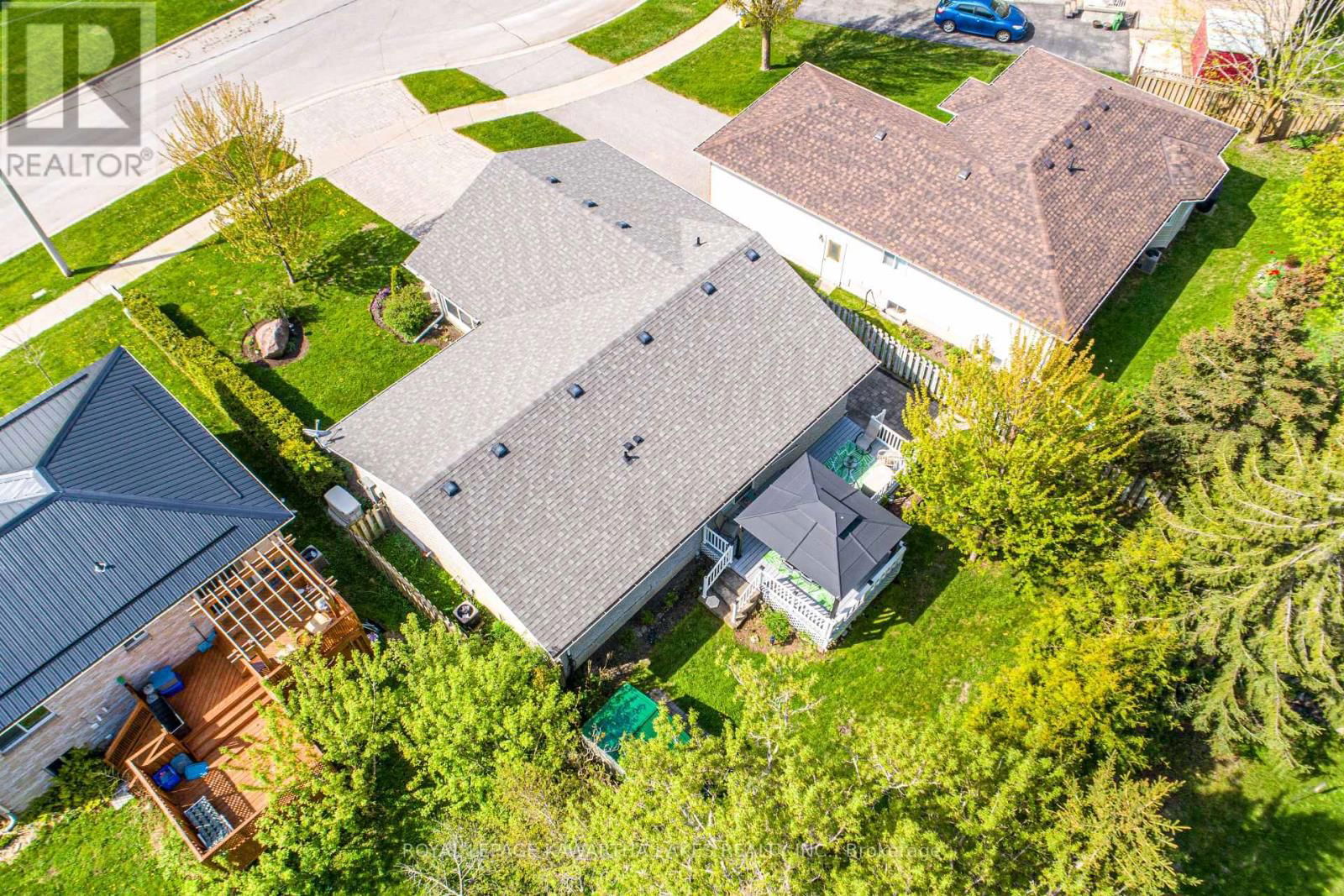 83 LORI BOULEVARD Image 41