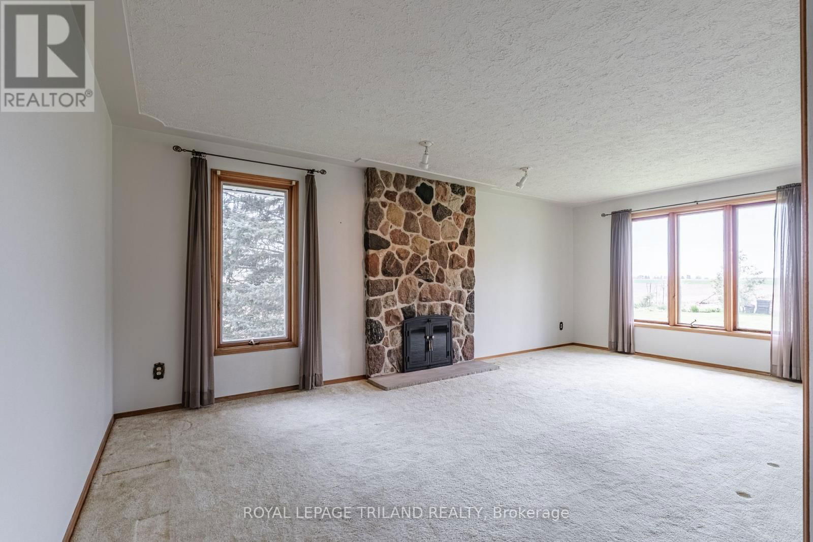 15295 DORCHESTER ROAD Image 17