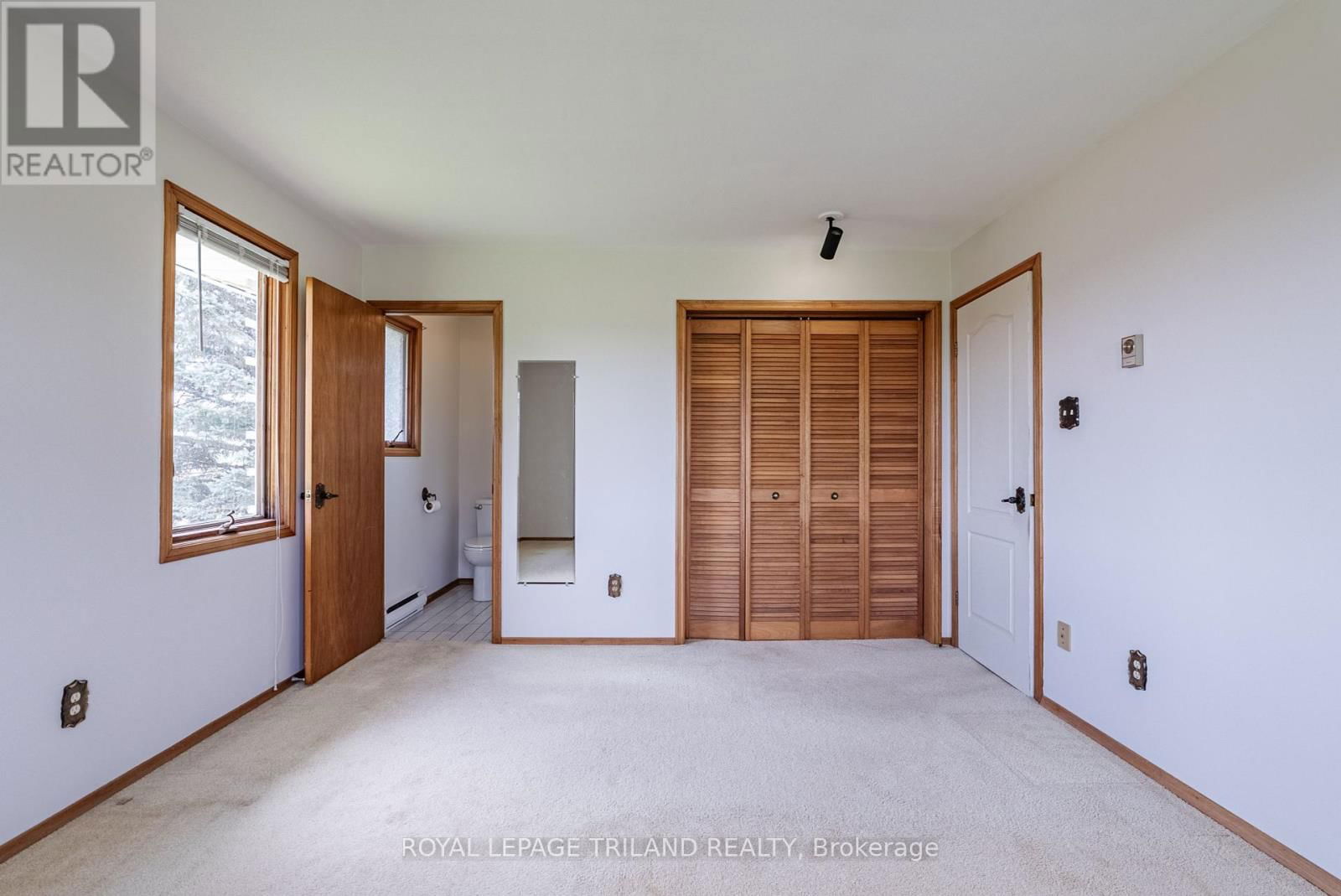 15295 DORCHESTER ROAD Image 23