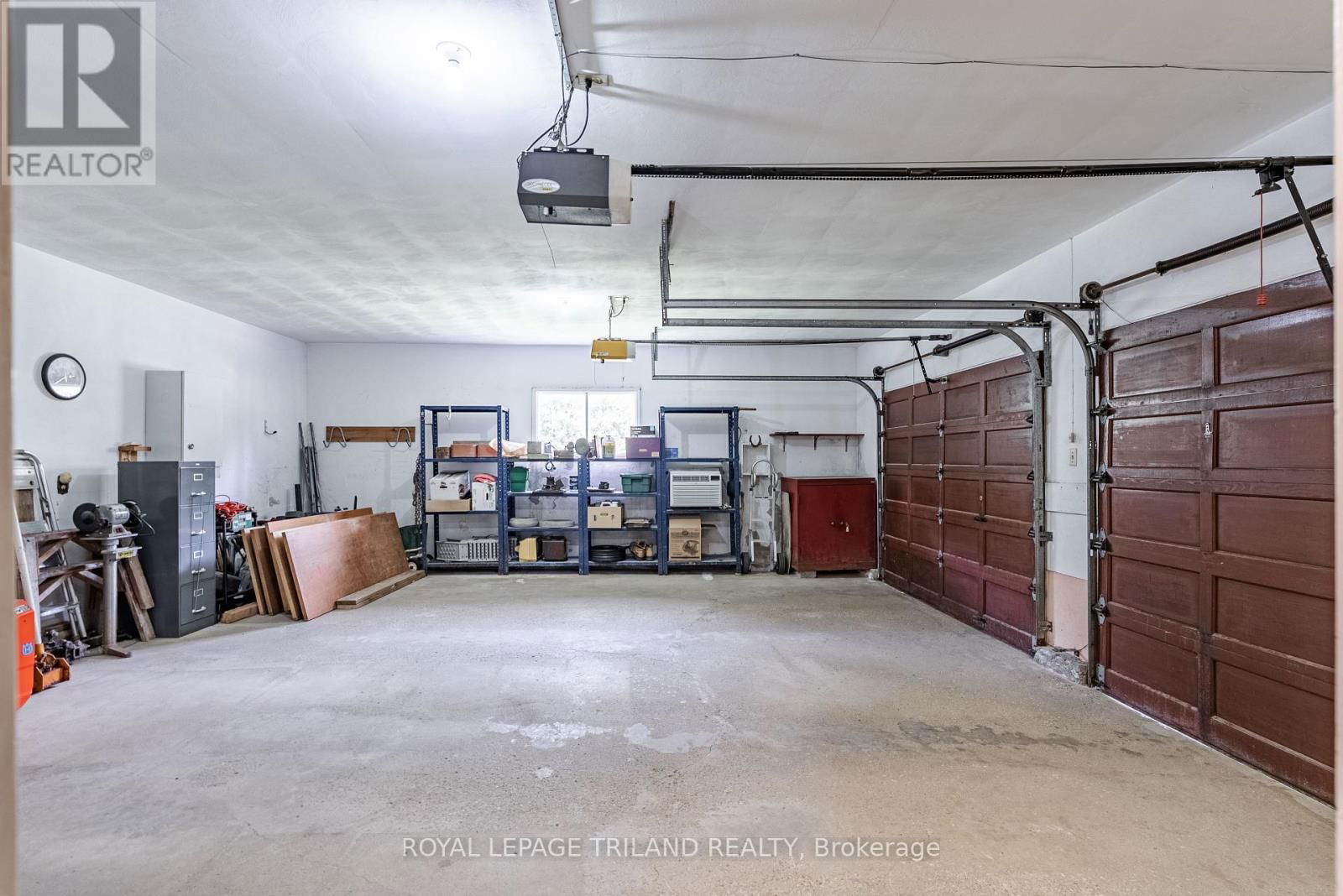 15295 DORCHESTER ROAD Image 31
