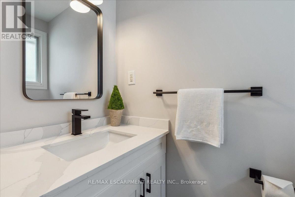 32 HIGHLAND PARK DRIVE Image 18