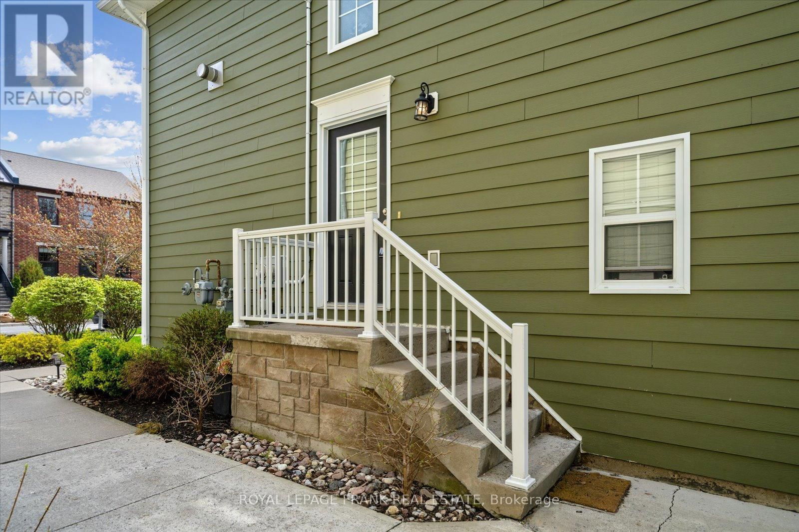 104 - 845 SMITH ROAD Image 30