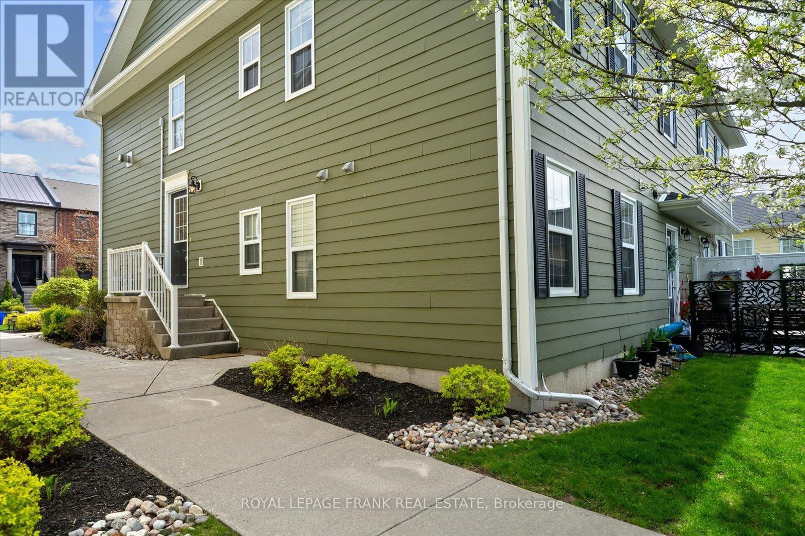 104 - 845 SMITH ROAD Image 31