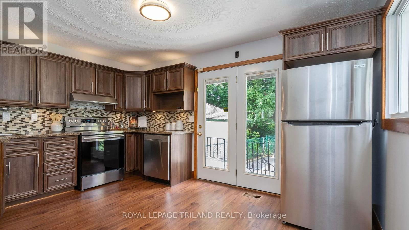 275 RIDOUT STREET SOUTH Image 11