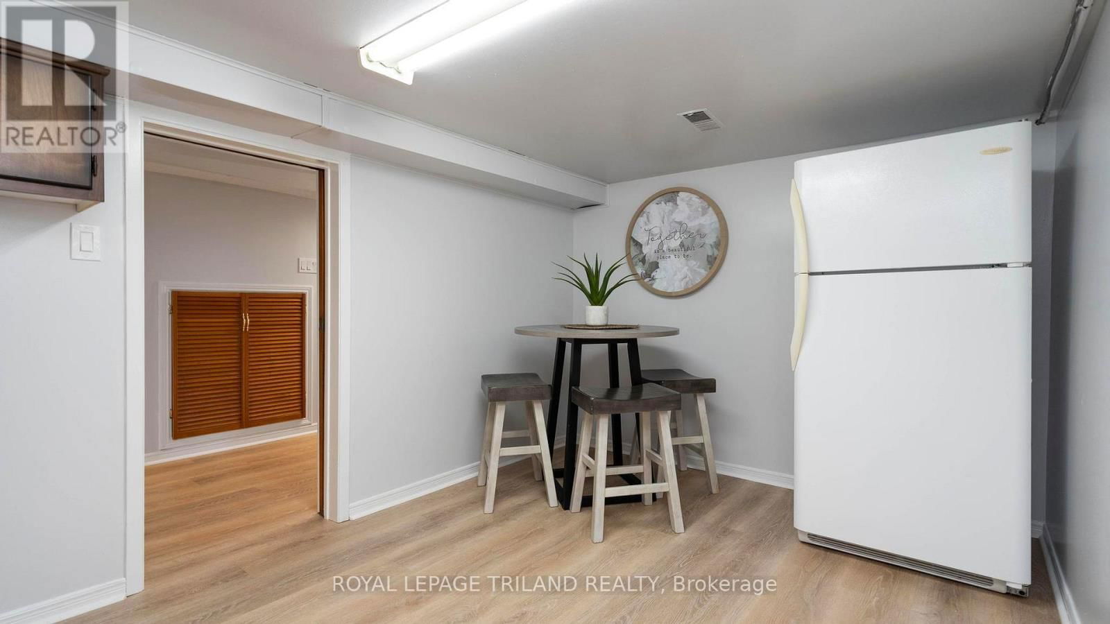 275 RIDOUT STREET SOUTH Image 30