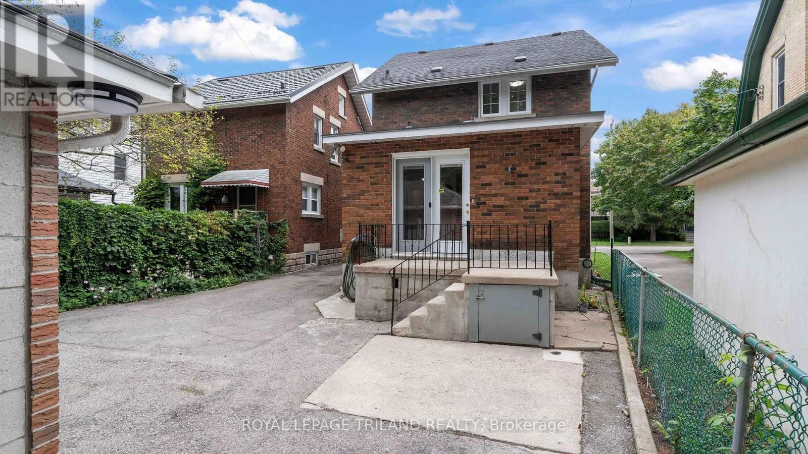 275 RIDOUT STREET SOUTH Image 37