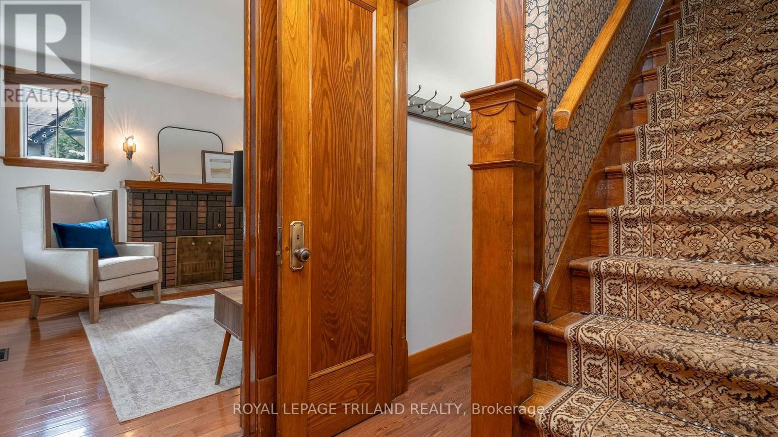 275 RIDOUT STREET SOUTH Image 4