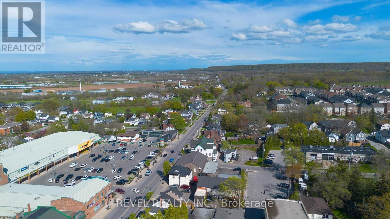 2 - 4993 KING STREET Image 17