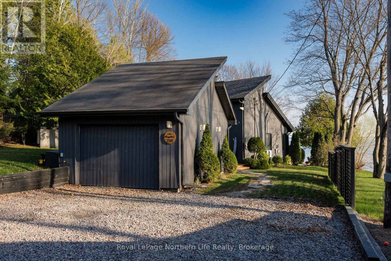 298 PIERRE ROAD NORTH Image 1