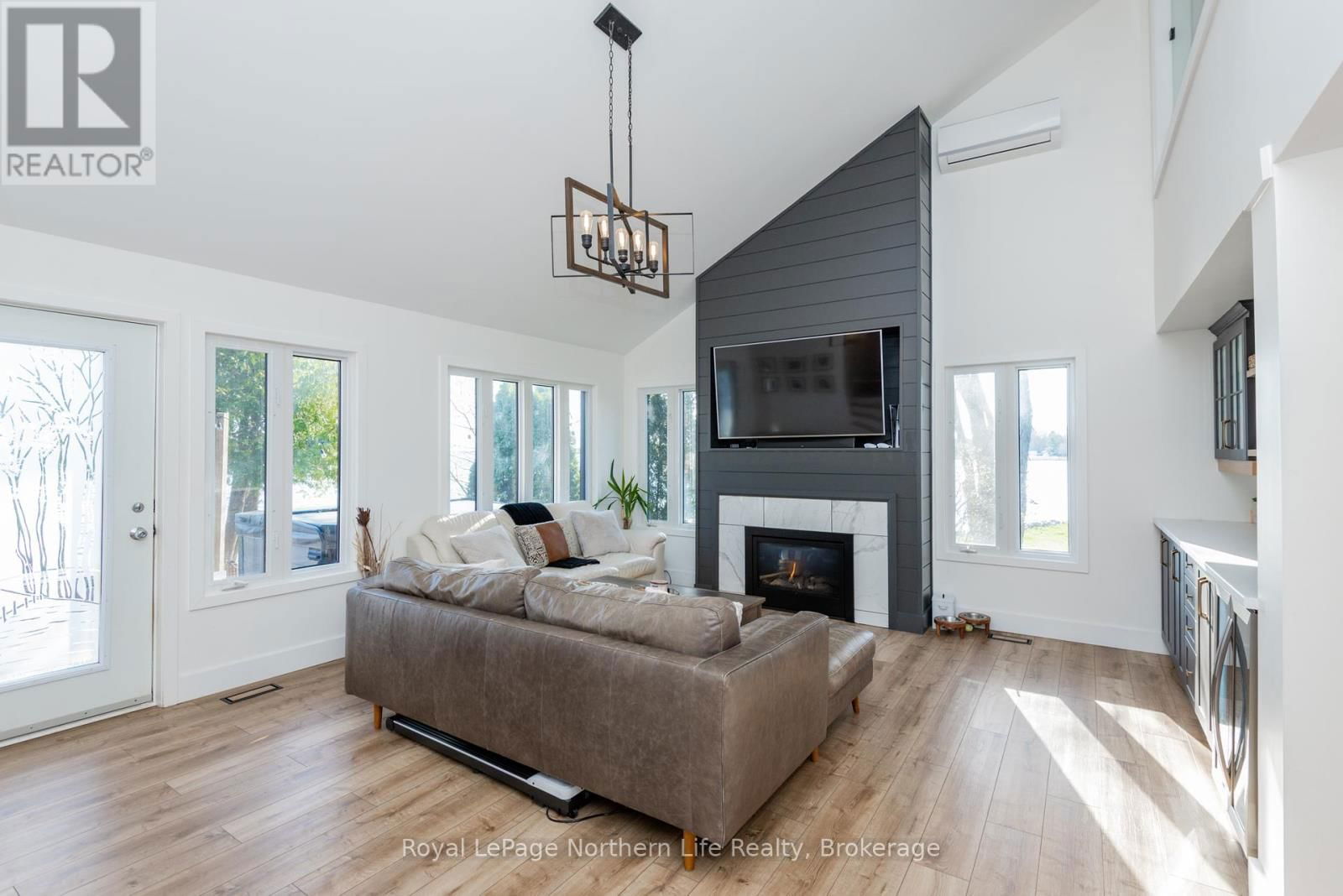 298 PIERRE ROAD NORTH Image 16