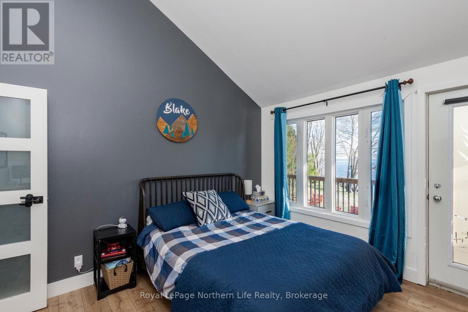 298 PIERRE ROAD NORTH Image 23