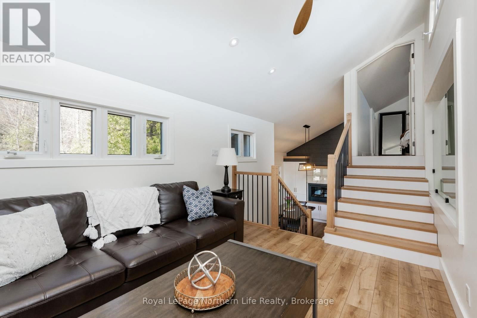 298 PIERRE ROAD NORTH Image 34