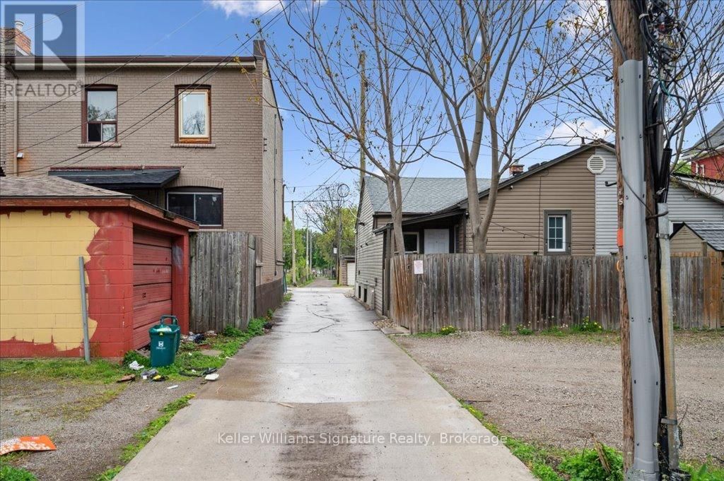 104 - 28 VICTORIA AVENUE NORTH Image 21