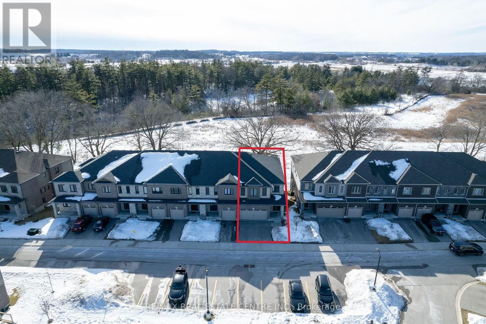 27 - 135 HARDCASTLE DRIVE Image 1