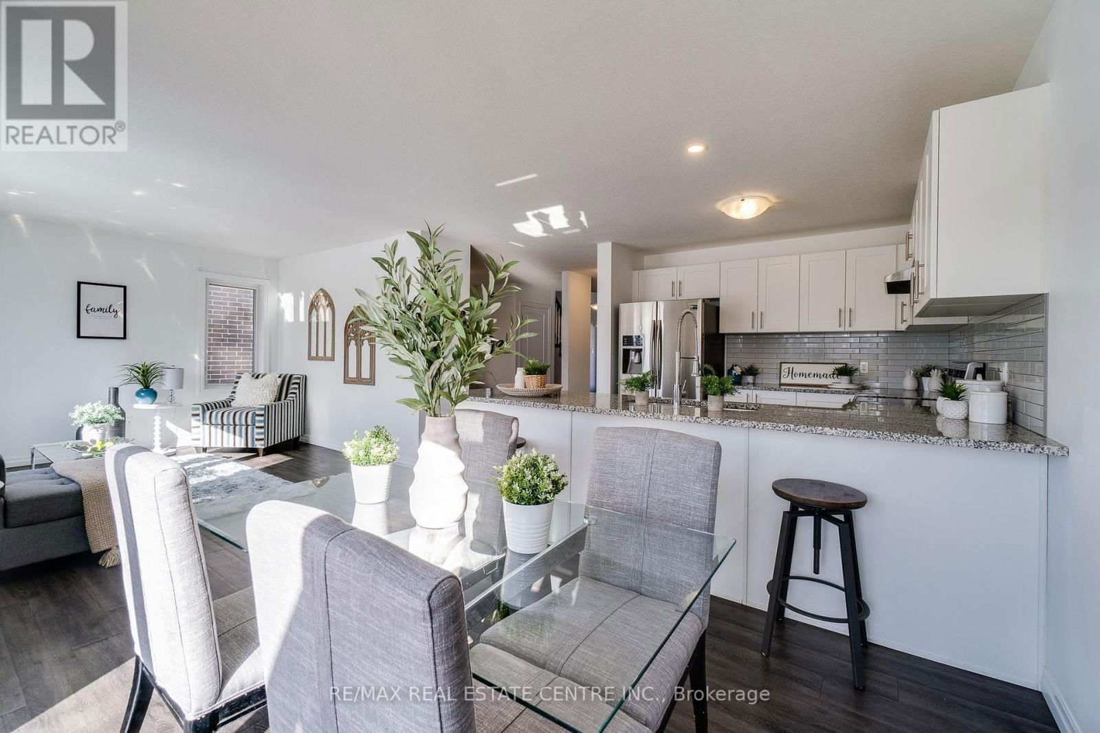 27 - 135 HARDCASTLE DRIVE Image 13