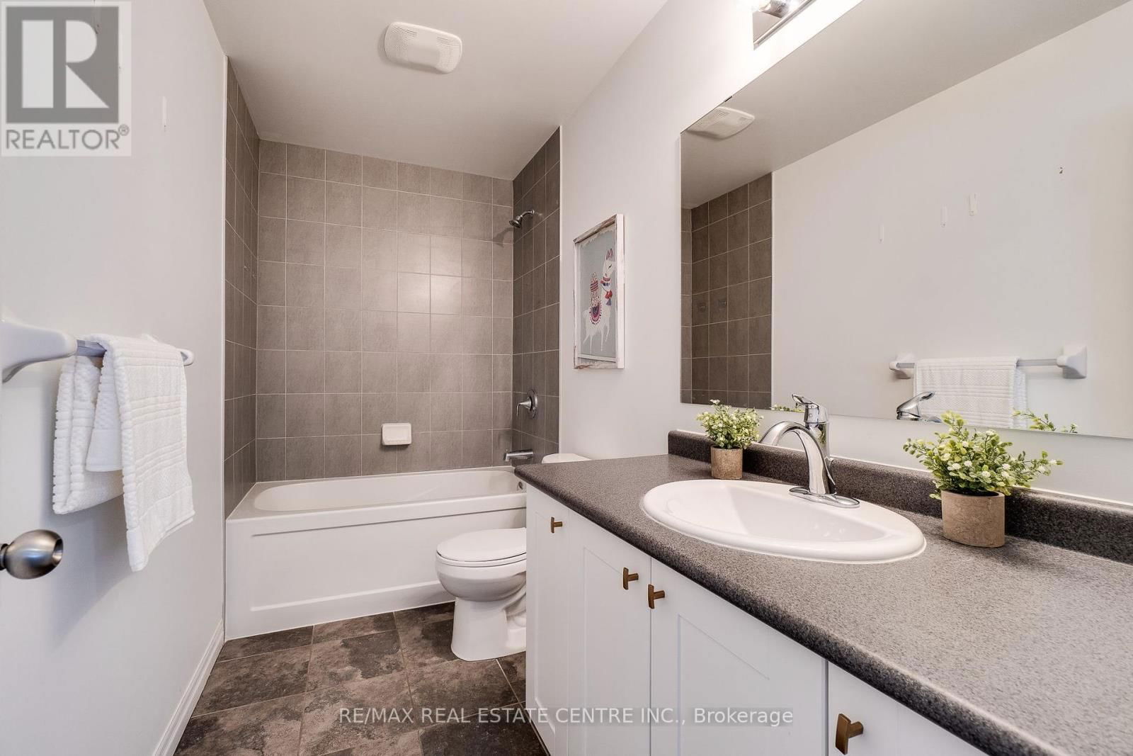 27 - 135 HARDCASTLE DRIVE Image 28
