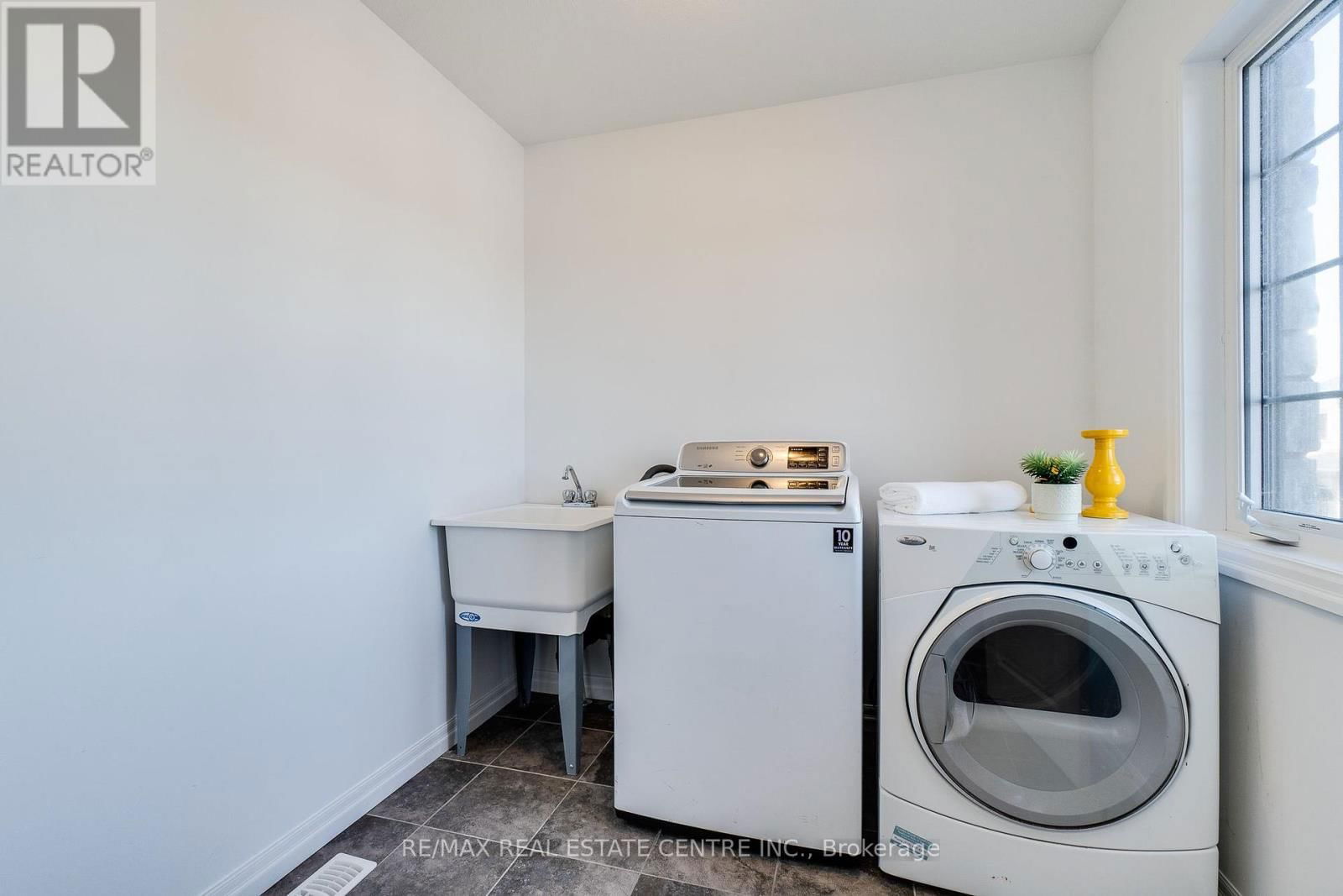 27 - 135 HARDCASTLE DRIVE Image 29