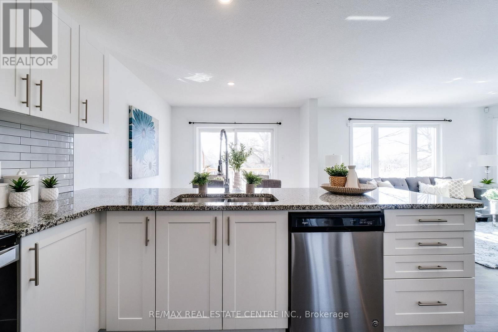 27 - 135 HARDCASTLE DRIVE Image 7