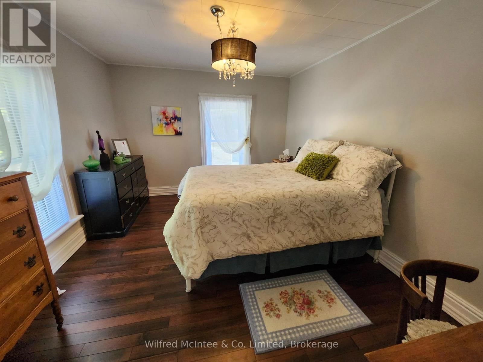 83 RICHMOND STREET Image 15