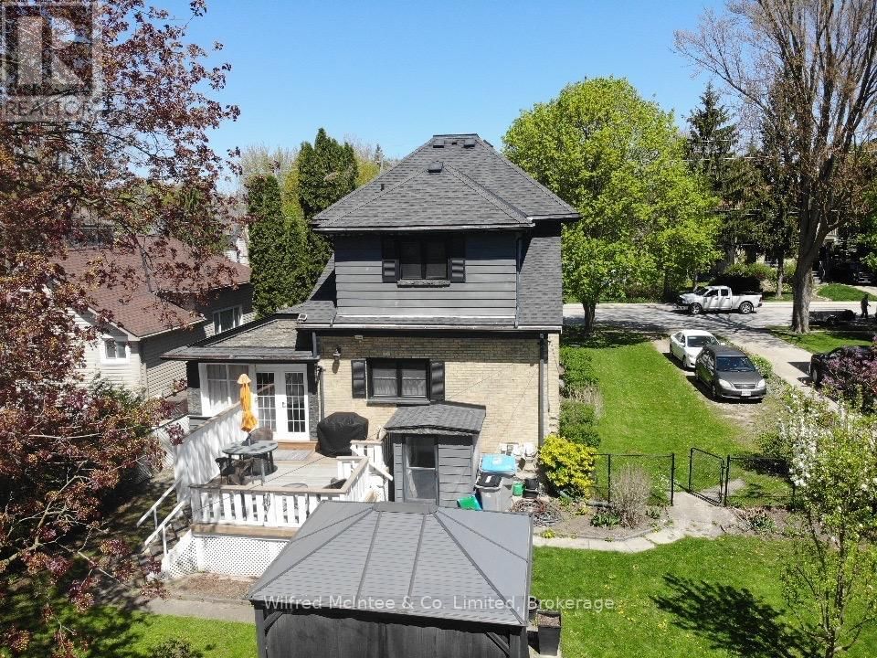 83 RICHMOND STREET Image 17