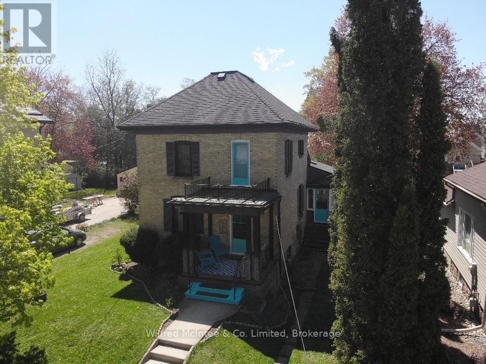 83 RICHMOND STREET Image 18