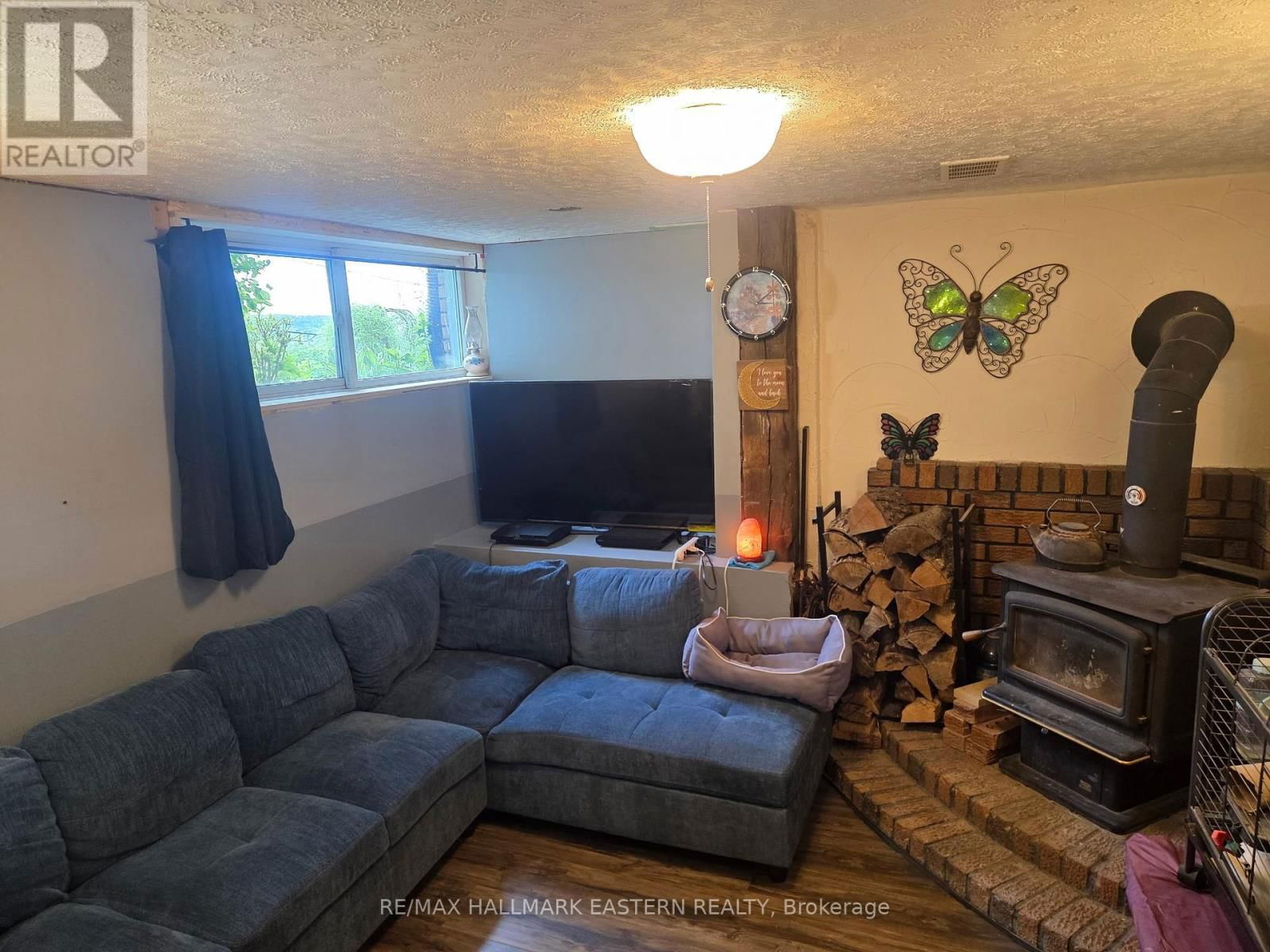 352 PEREGRINE ROAD Image 17