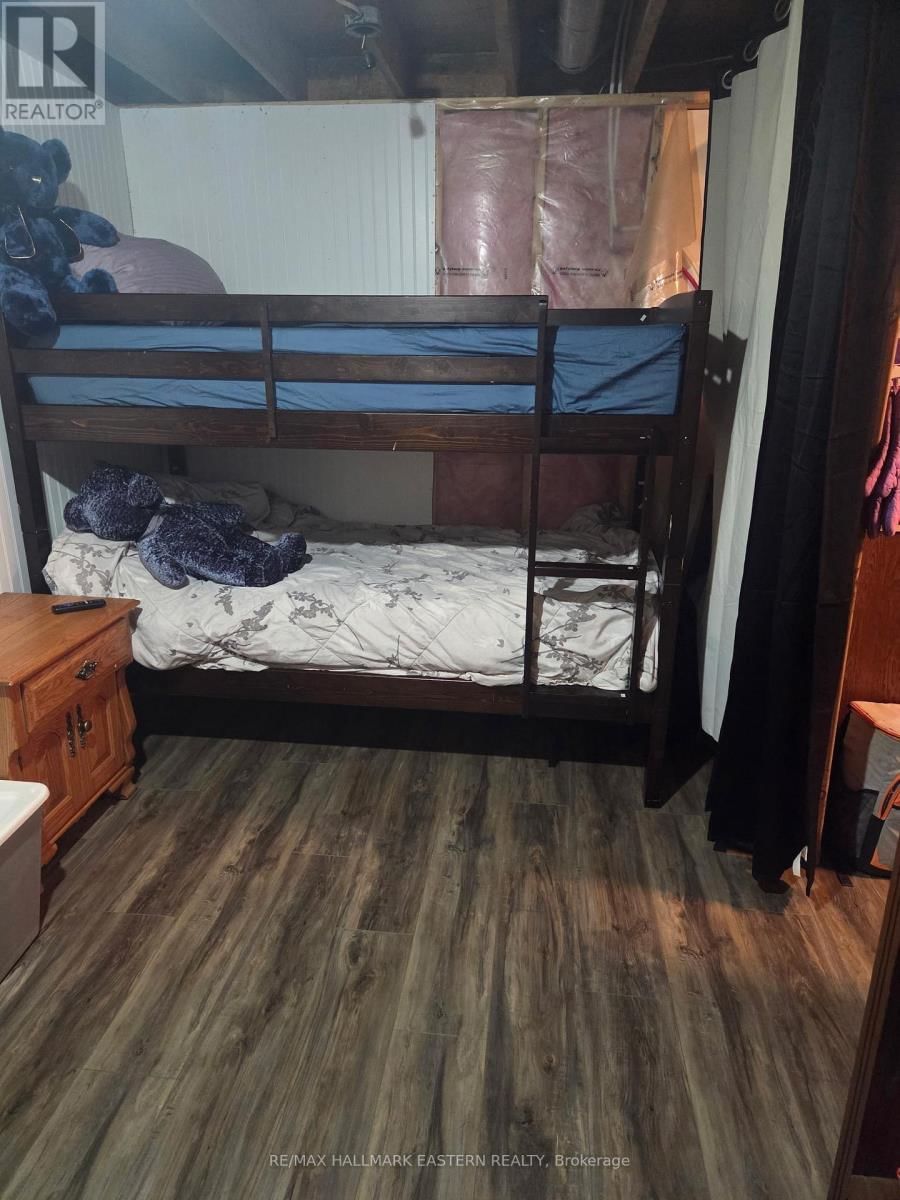 352 PEREGRINE ROAD Image 21