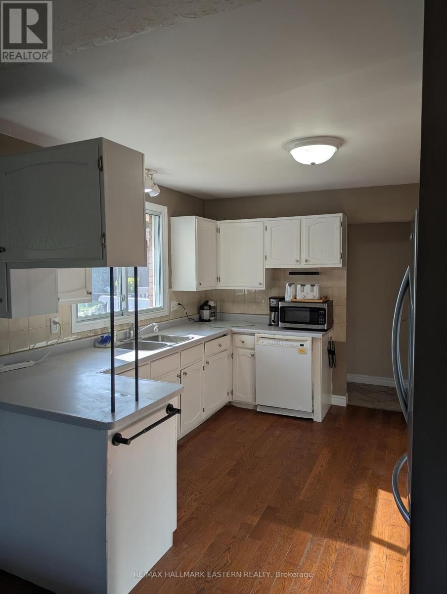 352 PEREGRINE ROAD Image 3