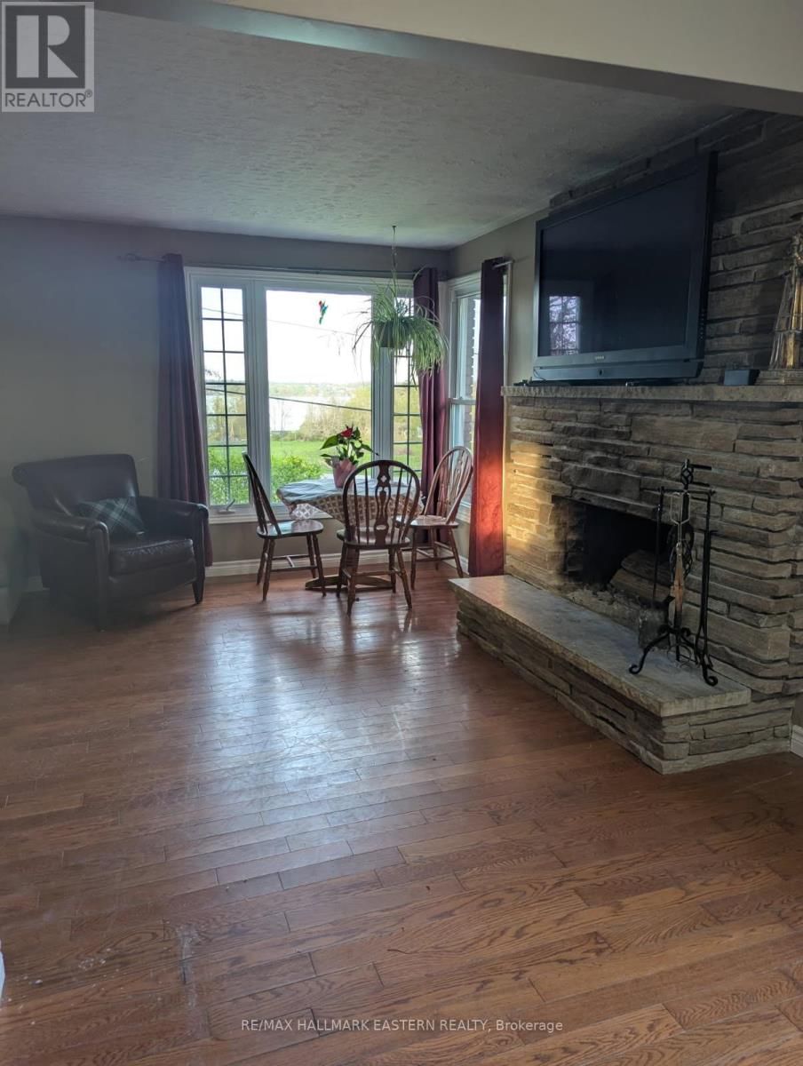 352 PEREGRINE ROAD Image 6