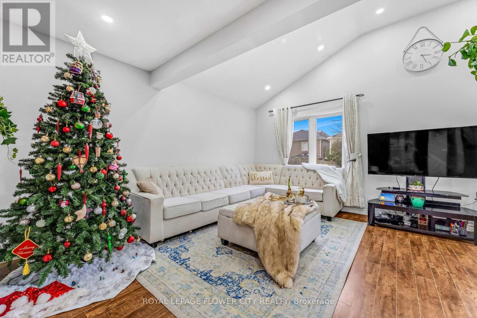 369 THOMAS SLEE DRIVE Image 10