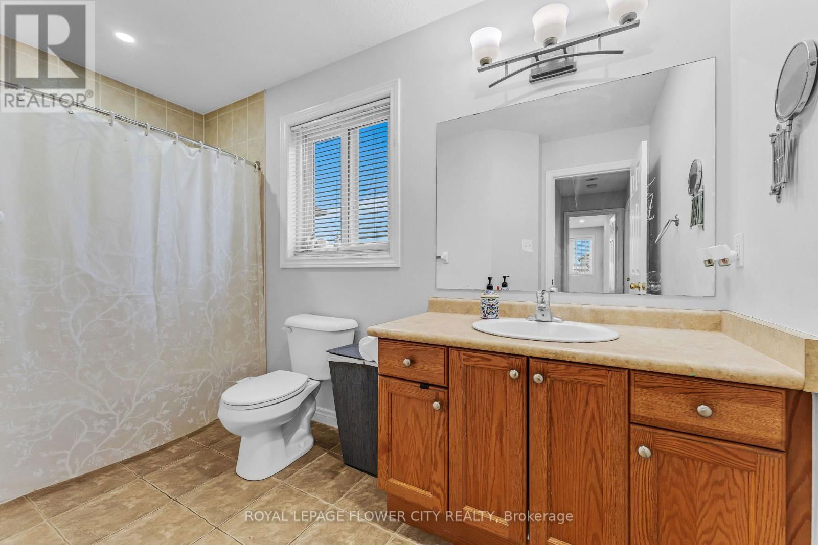 369 THOMAS SLEE DRIVE Image 19