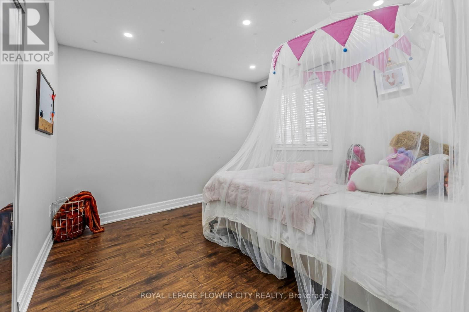 369 THOMAS SLEE DRIVE Image 20