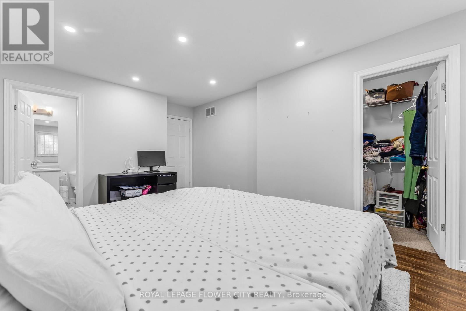 369 THOMAS SLEE DRIVE Image 24