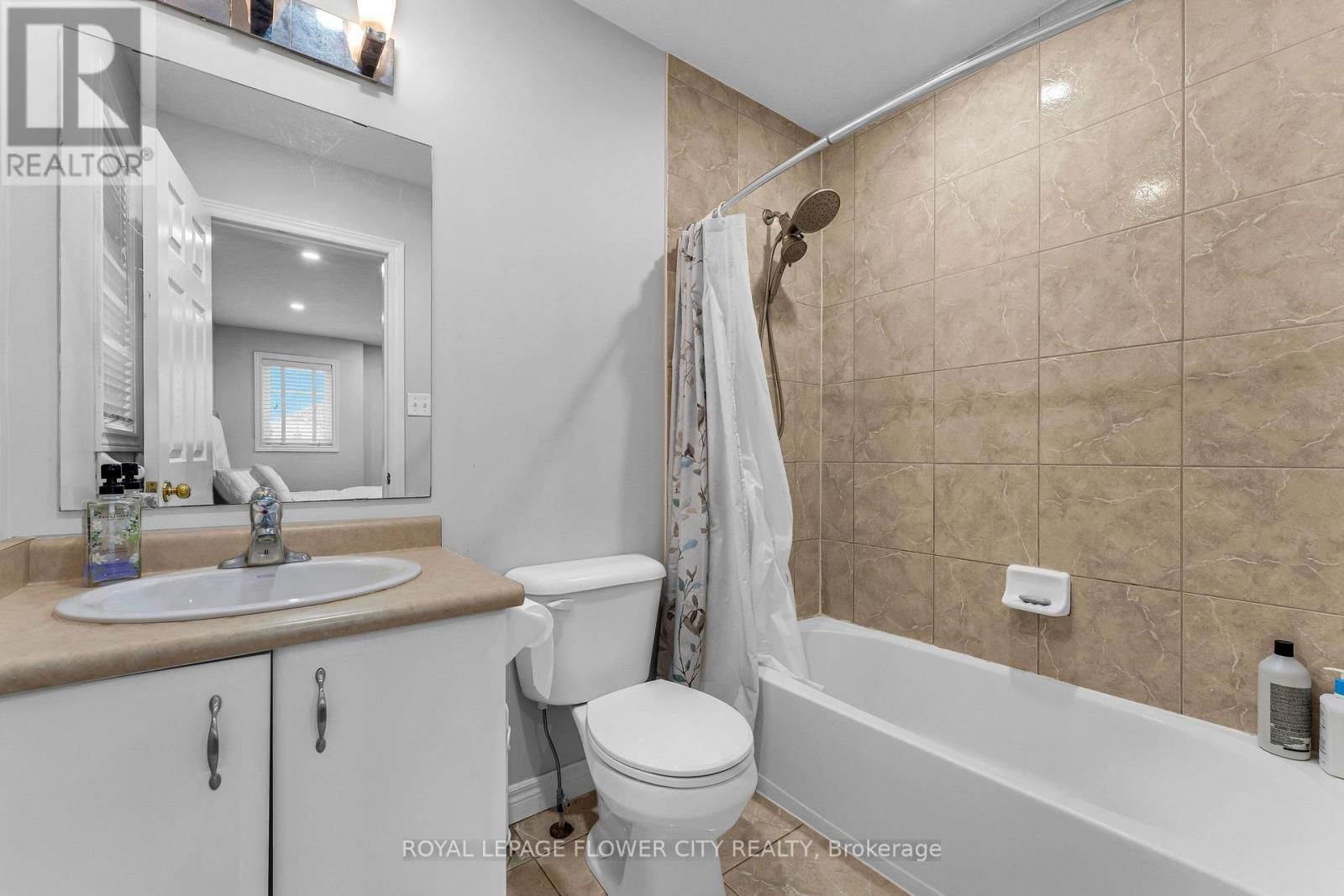 369 THOMAS SLEE DRIVE Image 25