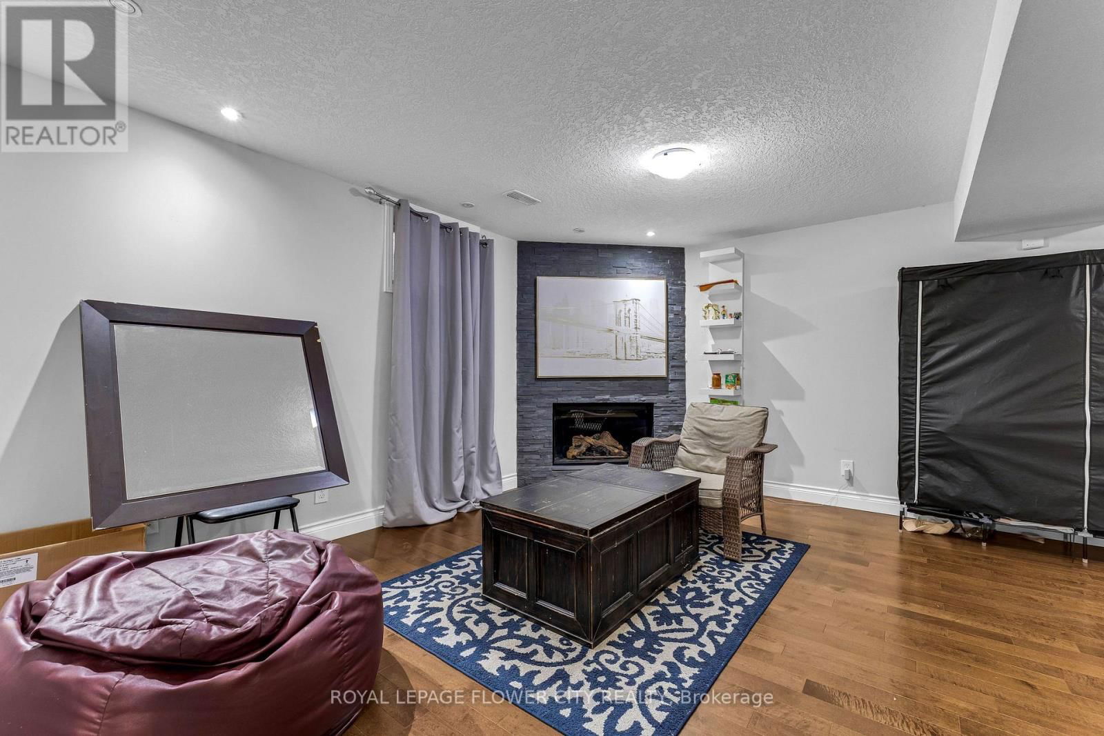 369 THOMAS SLEE DRIVE Image 26
