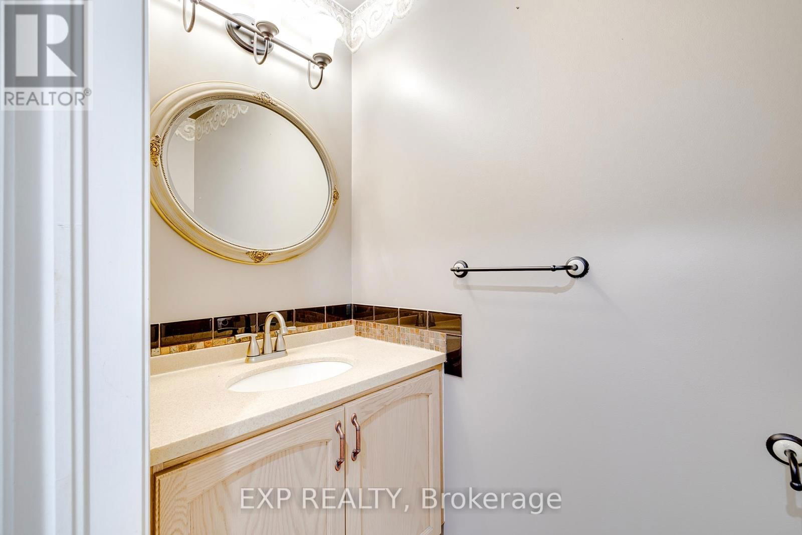 39 BOSWORTH STREET Image 13