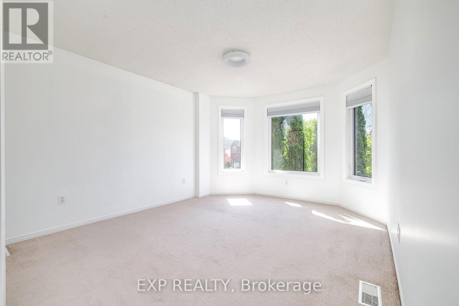 39 BOSWORTH STREET Image 18