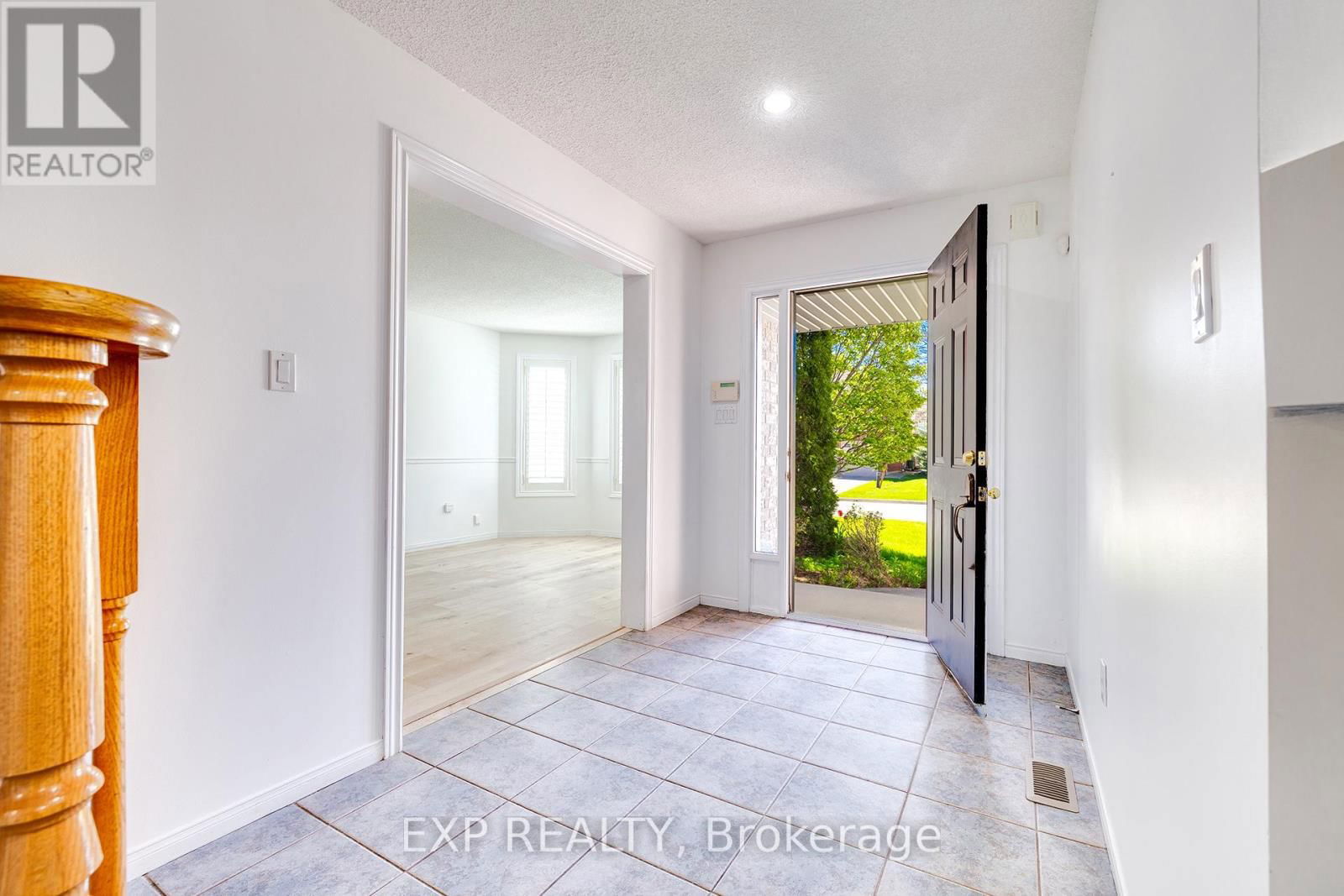 39 BOSWORTH STREET Image 3