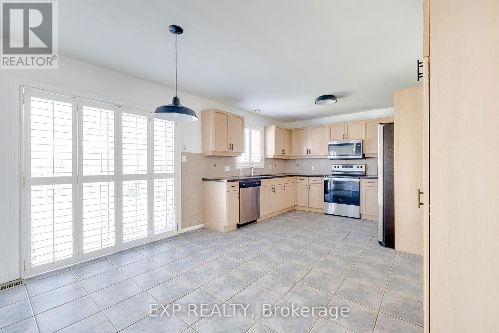 39 BOSWORTH STREET Image 8