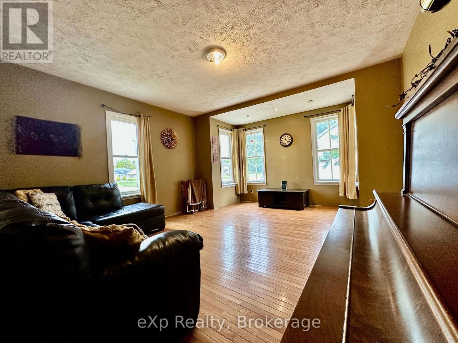 279 1ST AVE AVENUE SOUTH Image 6