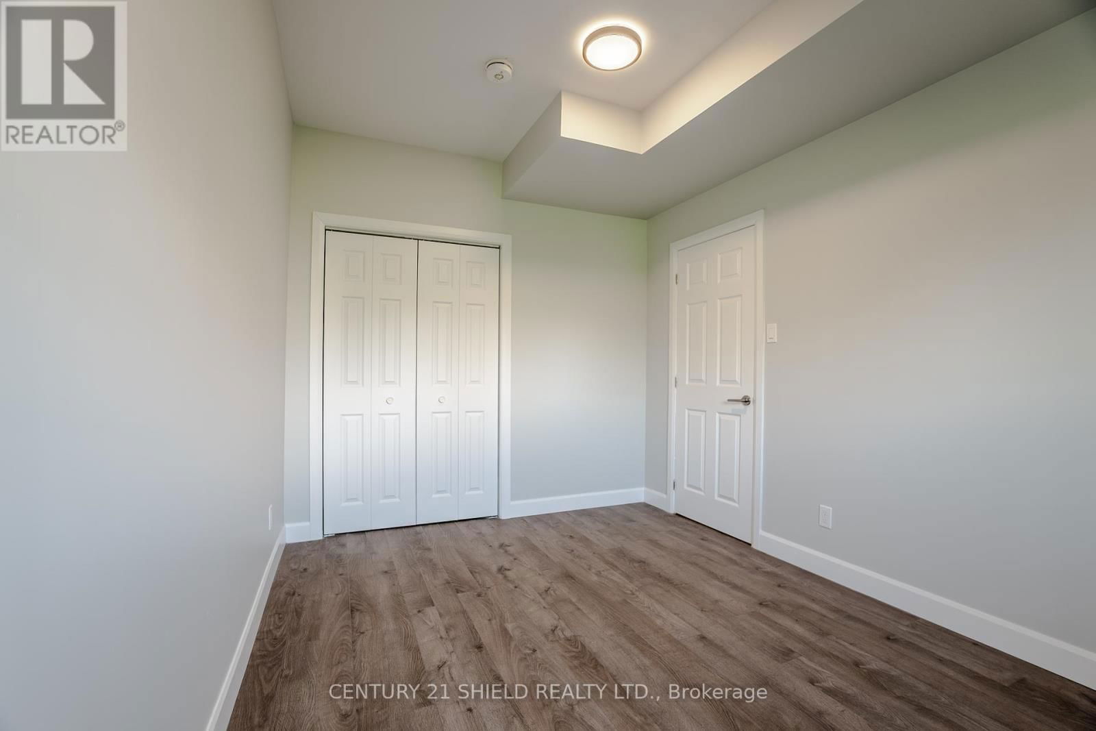 MONUMENT WAY Image 33