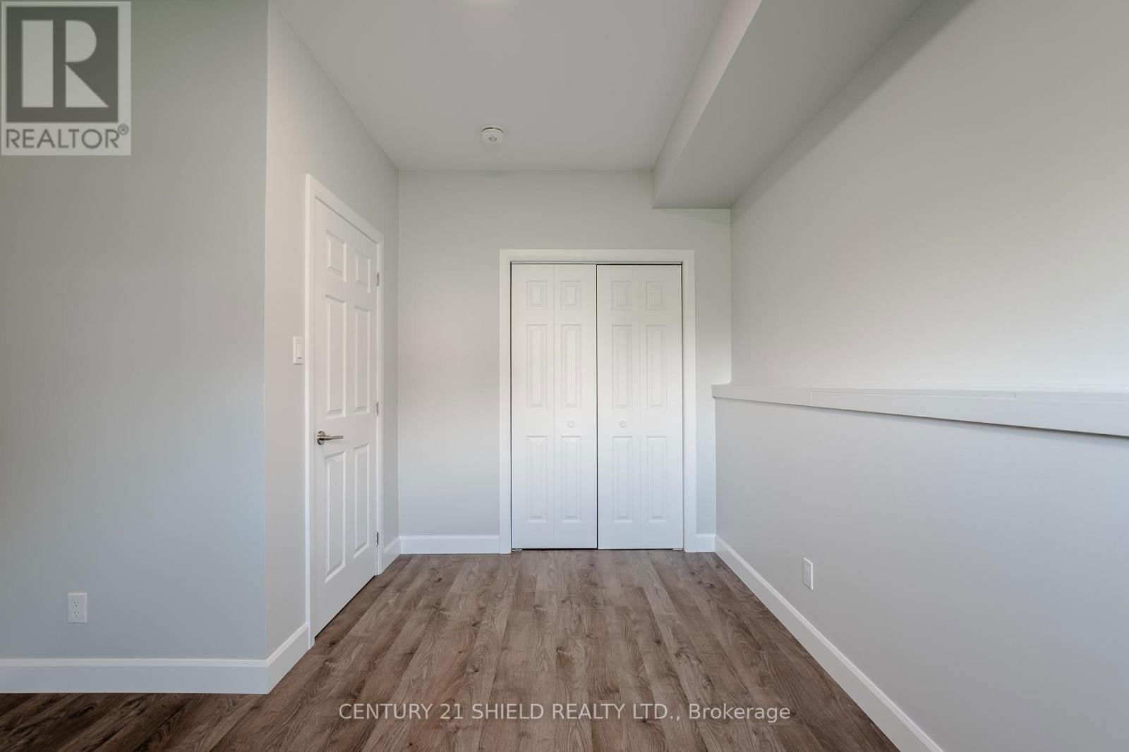MONUMENT WAY Image 36