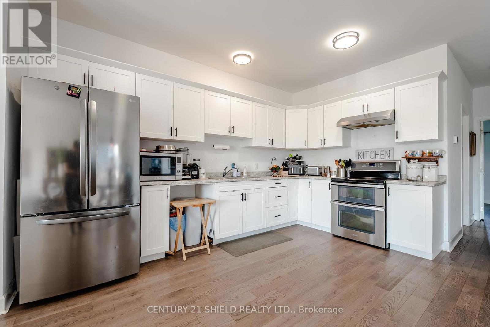 MONUMENT WAY Image 39