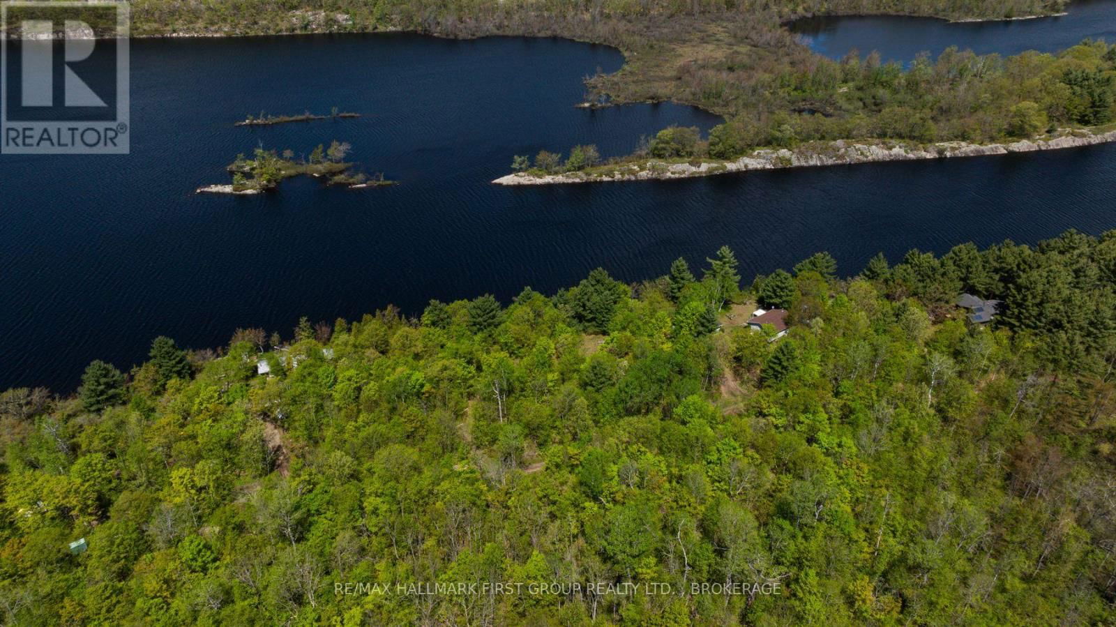 1052 WATERS EDGE LANE Image 10