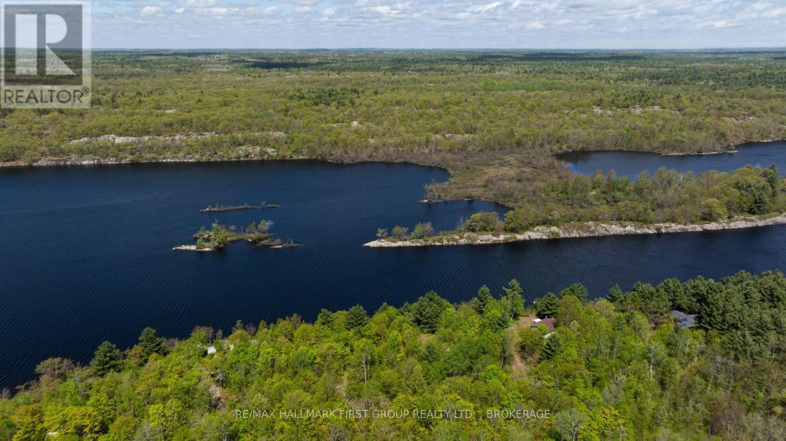 1052 WATERS EDGE LANE Image 11