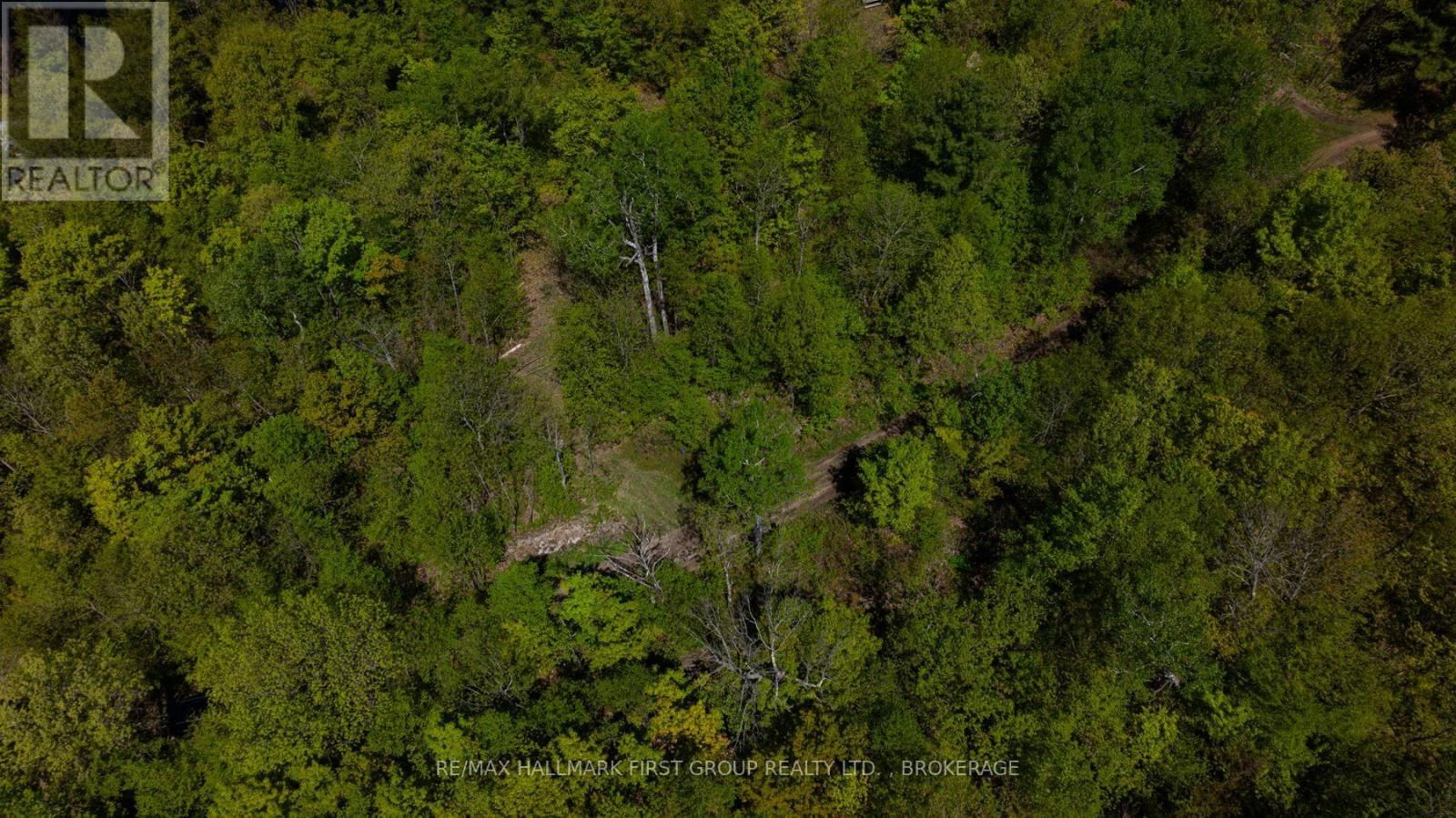 1052 WATERS EDGE LANE Image 12