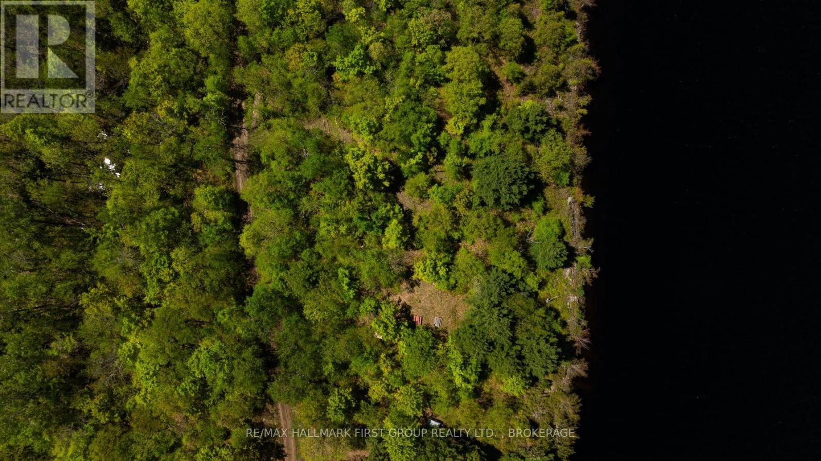 1052 WATERS EDGE LANE Image 13