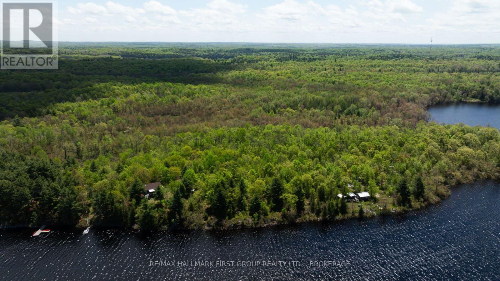 1052 WATERS EDGE LANE Image 14