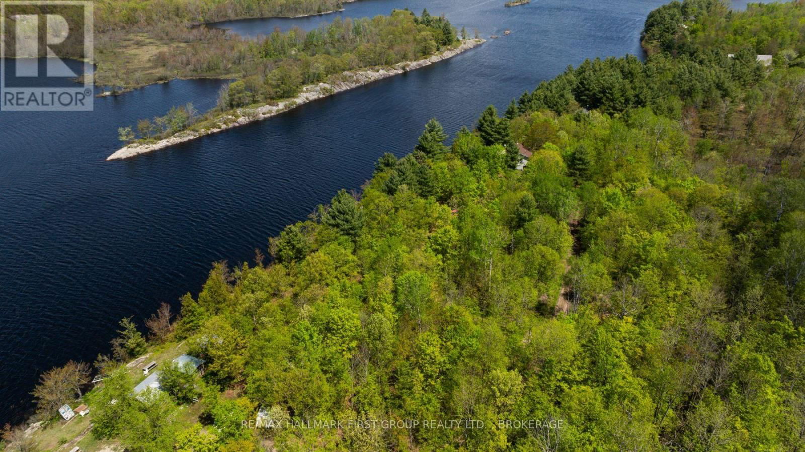 1052 WATERS EDGE LANE Image 25